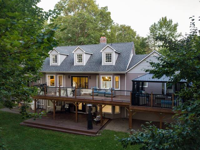 Waterfront City Hideaway, Trail, Boat-in/out gallery image 2