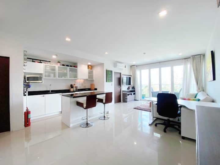 Workspace evidence from Baan View Viman Condominium