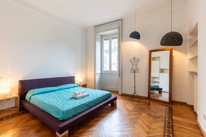 Elegante Appartamento con Vista Panoramica a Brera gallery image 3