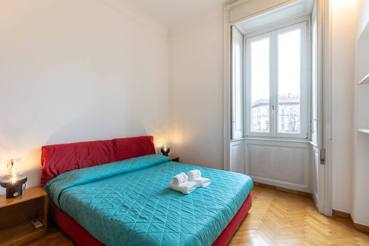 Elegante Appartamento con Vista Panoramica a Brera gallery image 4