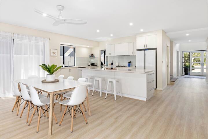 * 2 Story luxury beach house * gallery image 2