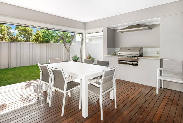 * 2 Story luxury beach house * gallery image 4