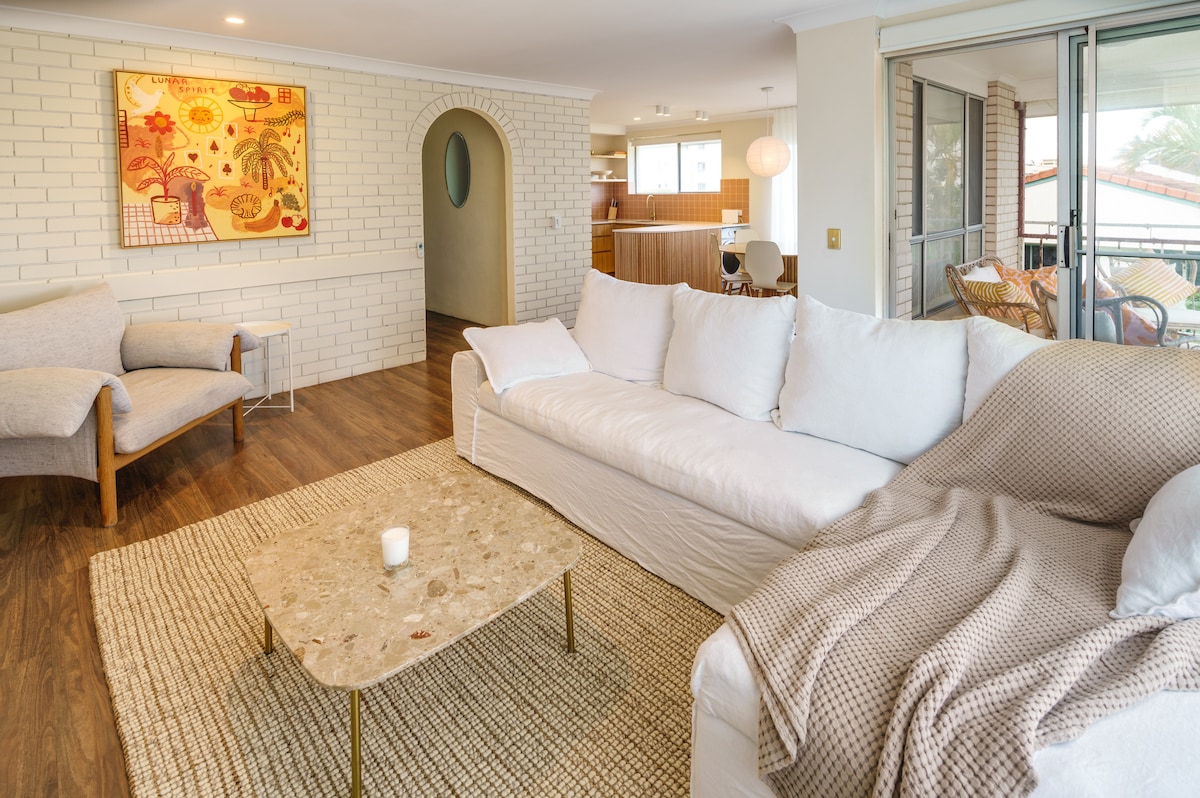 Top Airbnb: Los Carlos - Location, Lifestyle & Luxury in Maroochydore