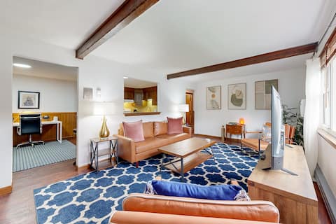 Quiet Clean 2 Bedroom Apartment