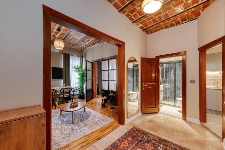 Datte Parfumée : Newly renovated 4 BR 3 Bath 5 AC gallery image 4