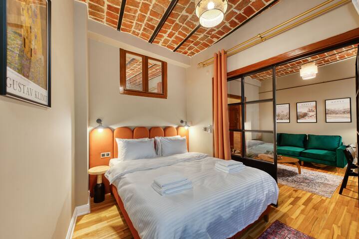 Datte Parfumée : Newly renovated 4 BR 3 Bath 5 AC gallery image 2