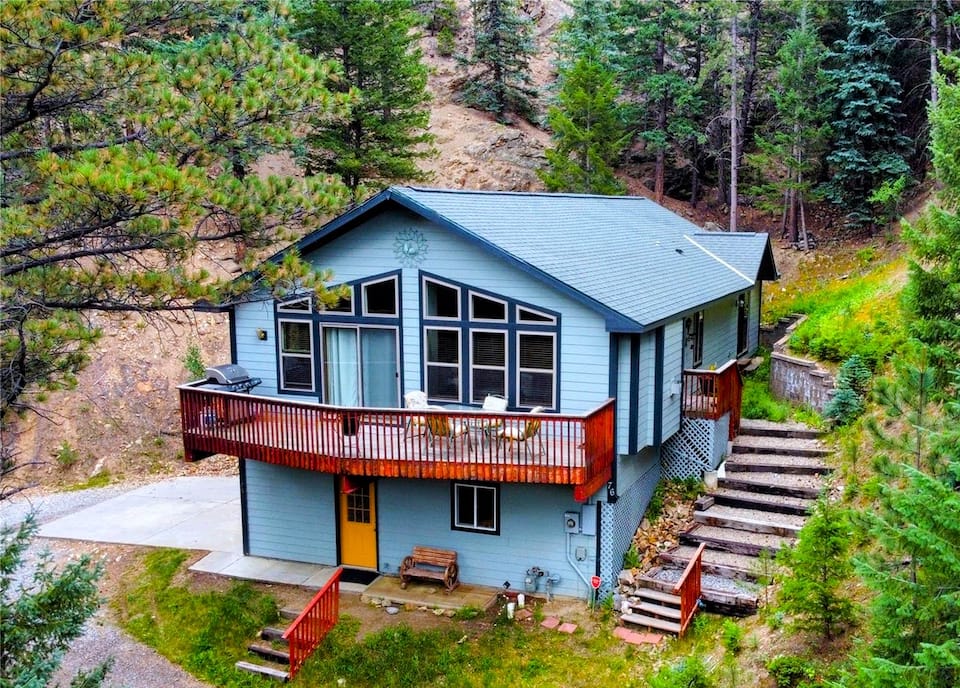 Bright & Spacious Cabin — 1 mi from Idaho Springs