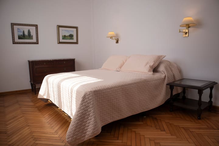Schlafzimmer # 1
