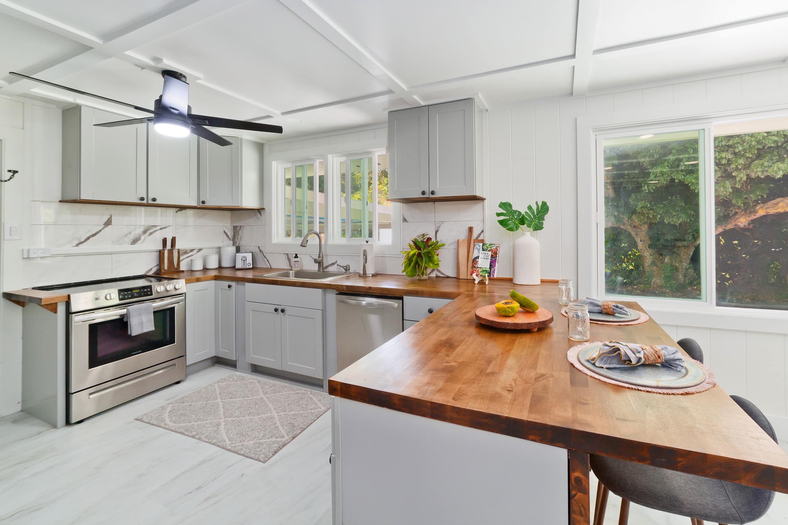 Mountain Oasis Modern Plantation Home - Photo 4