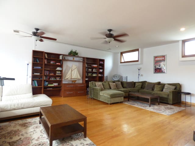 La Jolla Shores Beach walking 3 min. Heated pool gallery image 2