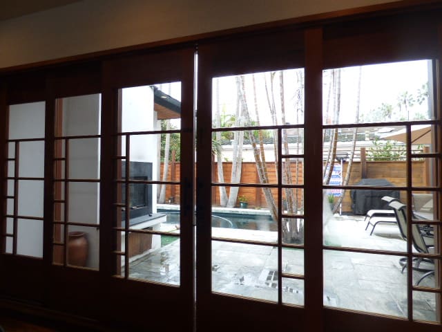 La Jolla Shores Beach walking 3 min. Heated pool