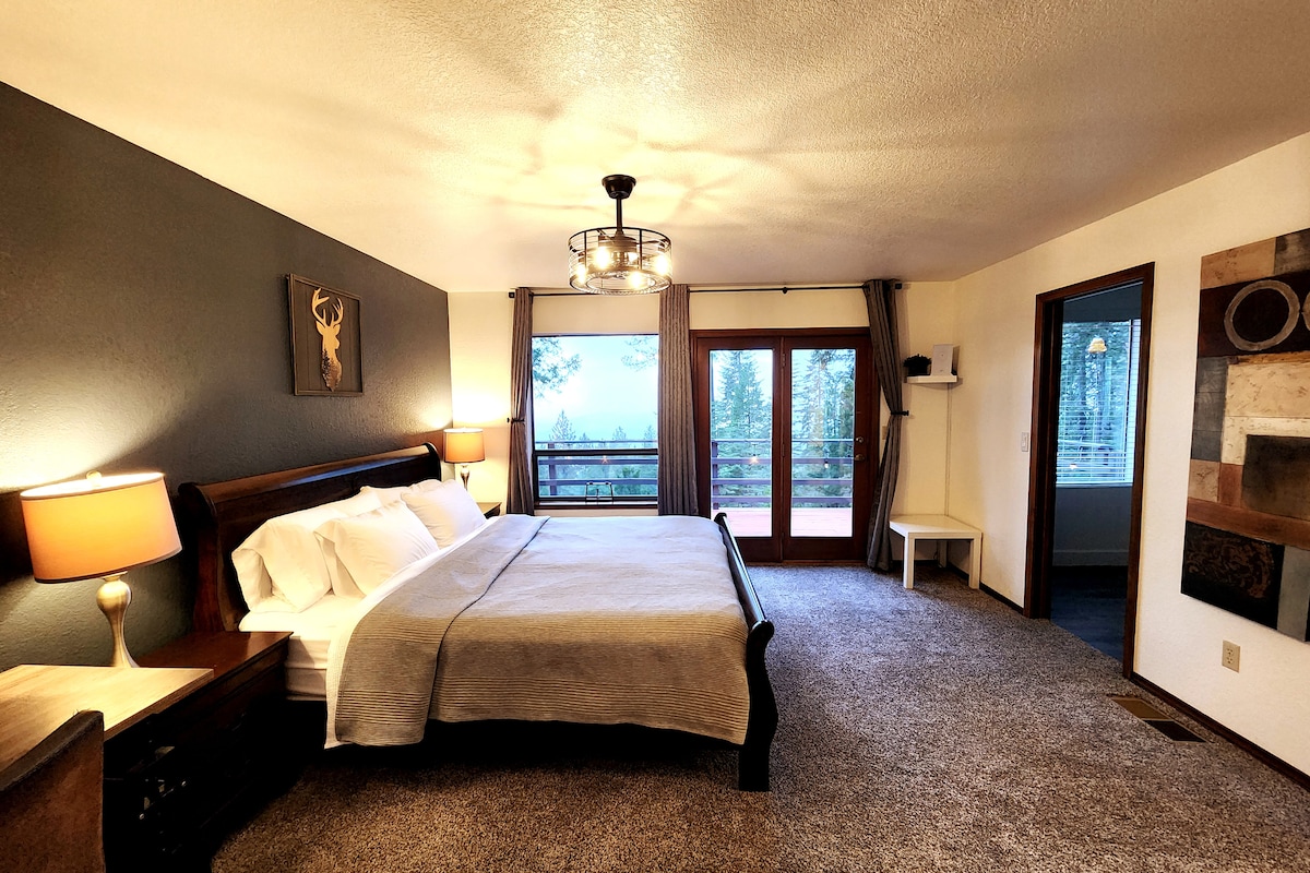 Dormitorio principal con cama tamaño king