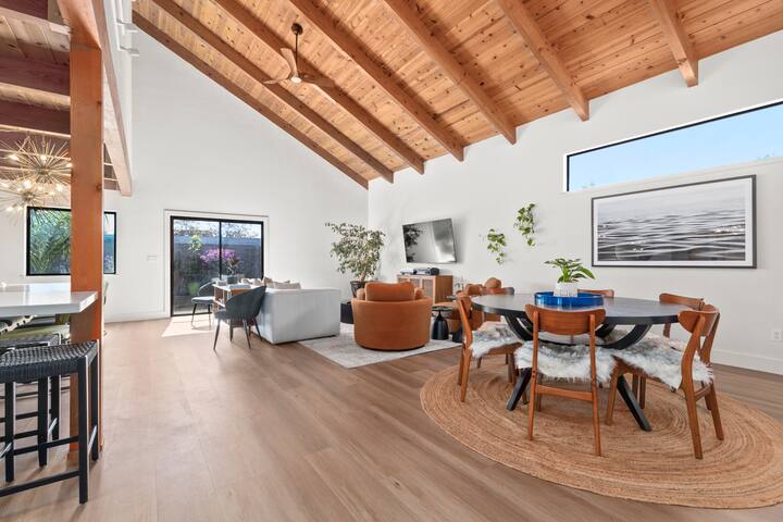 Westside Oasis in the heart of town gallery image 4