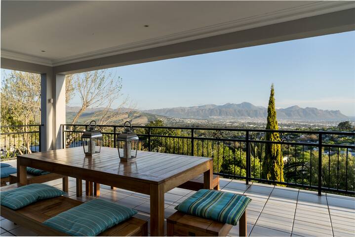 Luxury self-catering apartments (2) gallery image 2