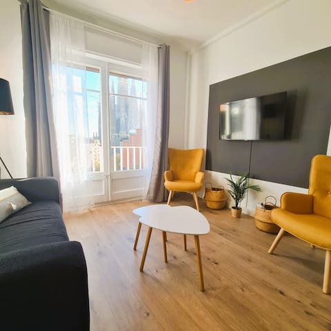 G74_Amazing 4 bd. ap /balcony in Sagrada Familia