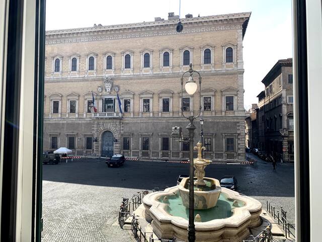 Casa Cristina in Piazza Farnese