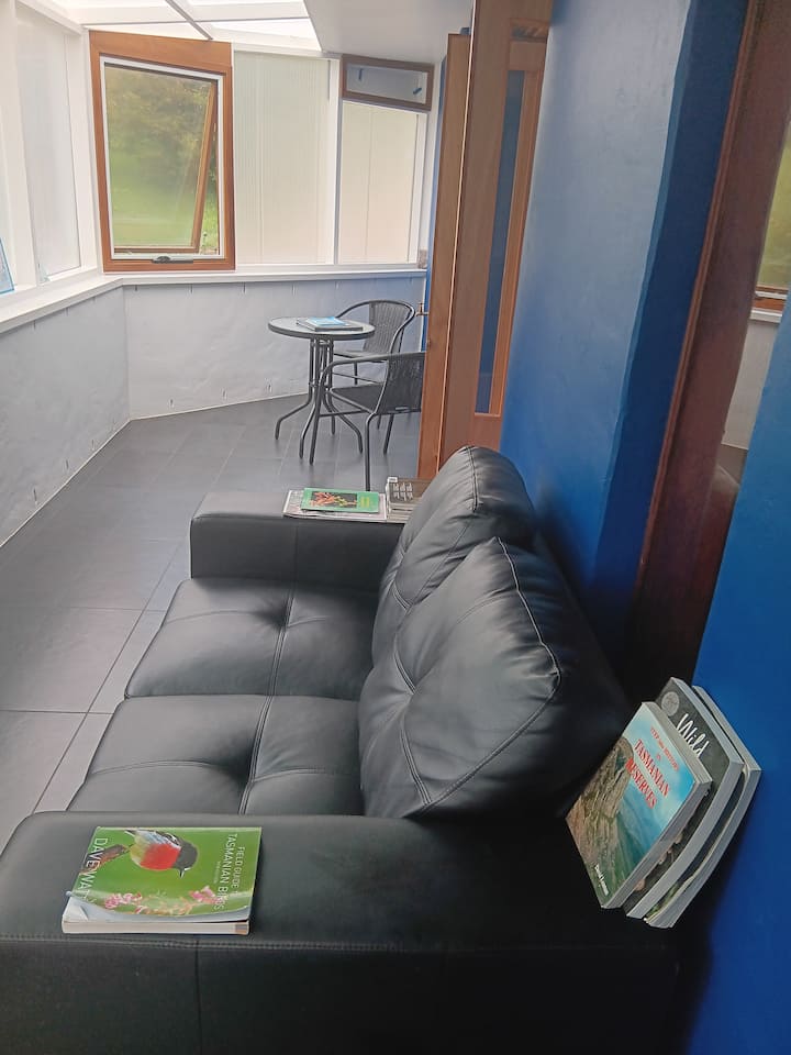 Purple Paradise Farm Retreat - Deloraine