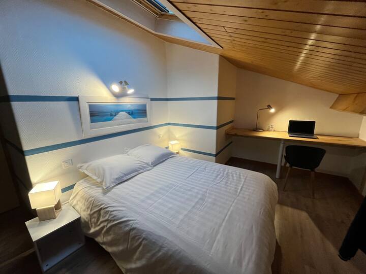 chumba cha kulala 2 ghorofani