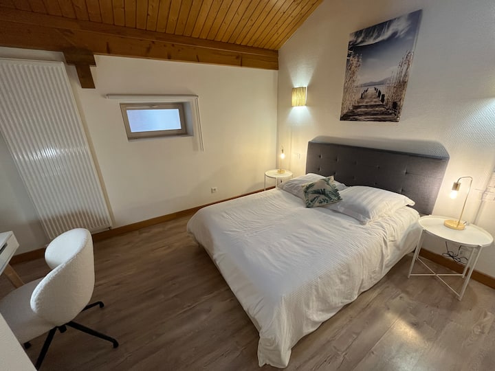 chumba kikuu cha kulala 