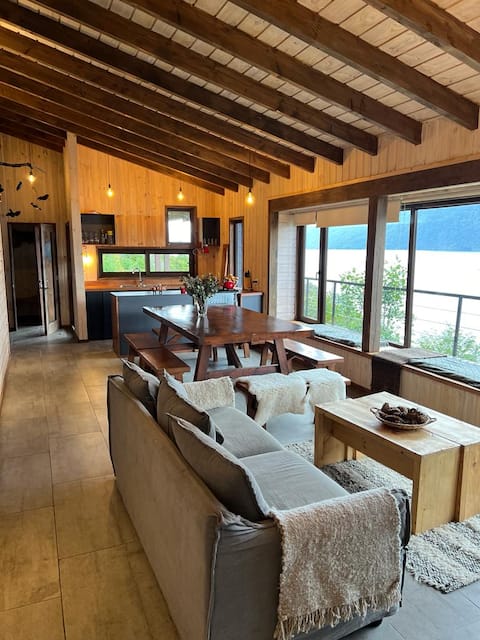 House on the shore of Lake Caburgua