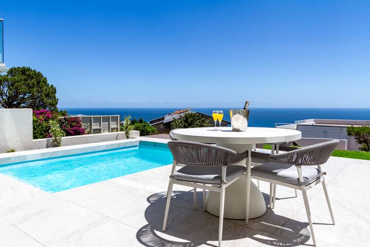 Luxurious Home With Ocean & Mountain Views gallery image 3