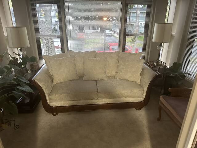 House of Peace – 6 Beds – 3 Full Baths gallery image 2