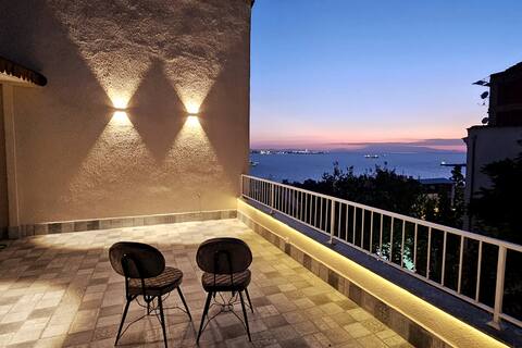 Terrace with Sea View - Historical Detached House