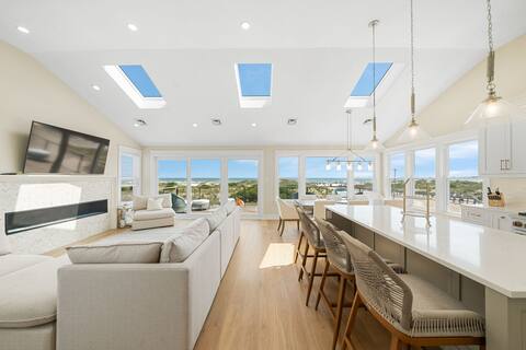 Ocean Panorama - Beachfront - 4 Bed / 4 Bath