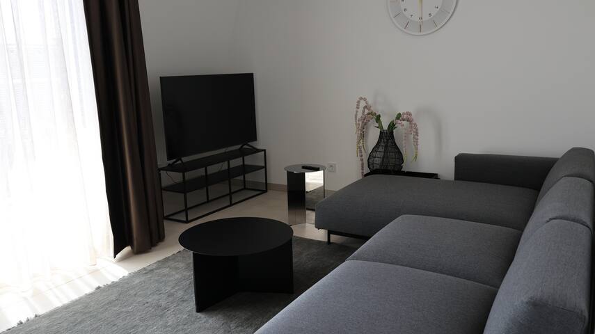 Apartment 16 gallery image 5