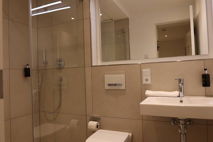 Apartment 22 gallery image 4