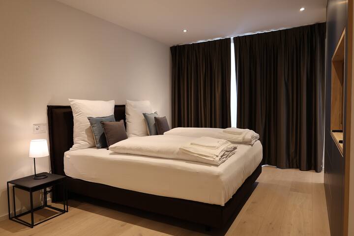 Apartent 8 gallery image 3
