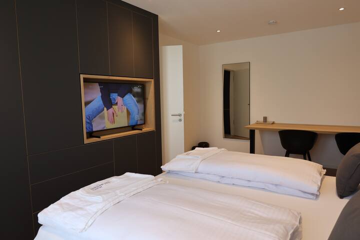 Apartent 8 gallery image 4