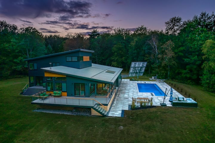 The Royal River Retreat