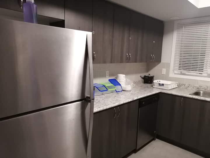 Charming1bedroom1_oshawanearuoit - Oshawa