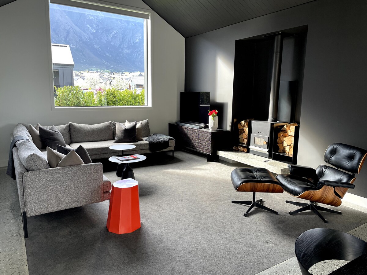 Top Airbnb: Luxe 3B2B Home Mountain Views in Frankton (Queenstown Lakes District)