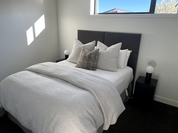 Spálňa 2 - menšia manželská posteľ