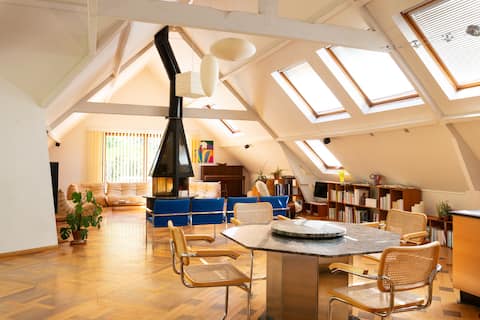 Peaceful Designer House in a Parisian Forest