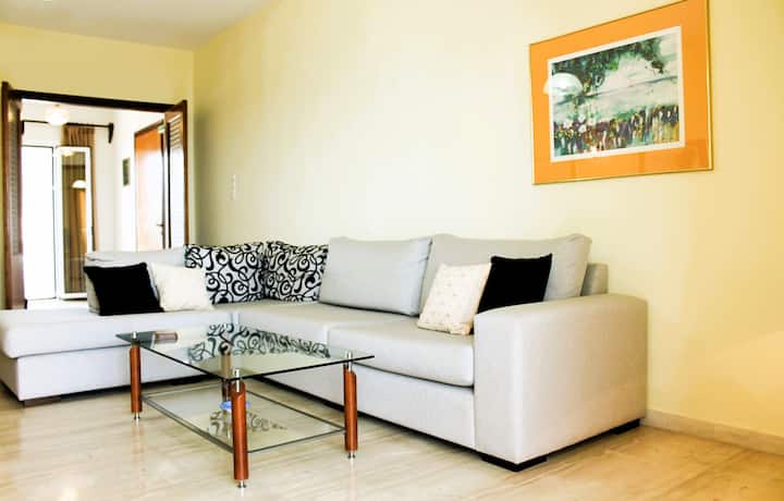 Baker's House: Two-bedroom Seaview Bliss Apartment - Kalami