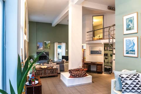 Top performing Airbnb: Varkiza Minimal Residence-5 Min Walk to the Beach in δήμος βάρης βούλας βουλιαγμένης