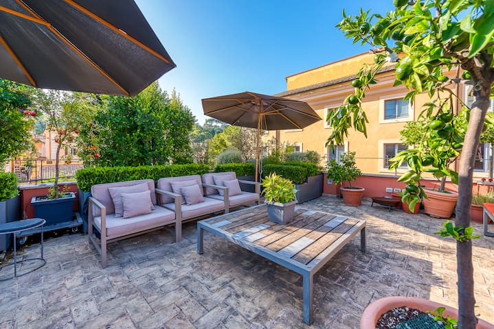 Skylife Eco-Luxe Trastevere Haven