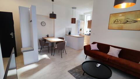 DeLuxe Compact Suite