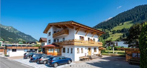 Zugspitze apartment and double room