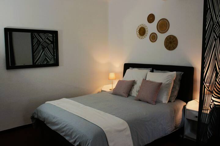 lit queen size 160 x 200 cm
