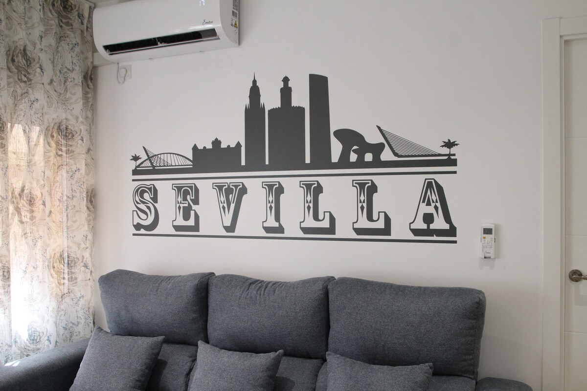 Top performing Airbnb: Luisahouse, in the heart of Seville and Triana in Triana Casco Antiguo