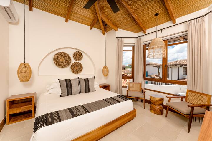 Ocean View, Pool & Beach Club - 205 Plaza Pienza