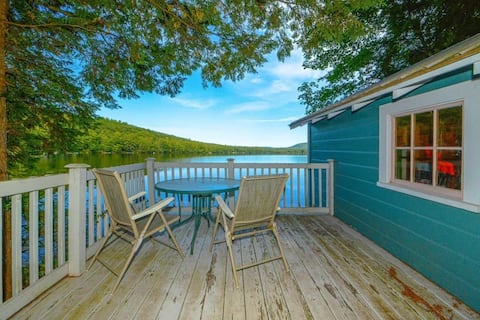 Fall Getaway! Waterfront cabin with private beach!