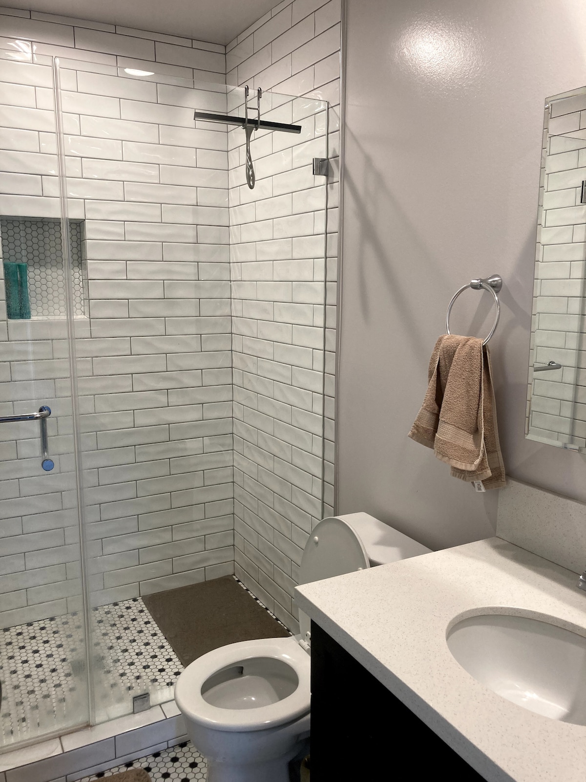 LA Getaway - Apartments for Rent in Los Angeles, California