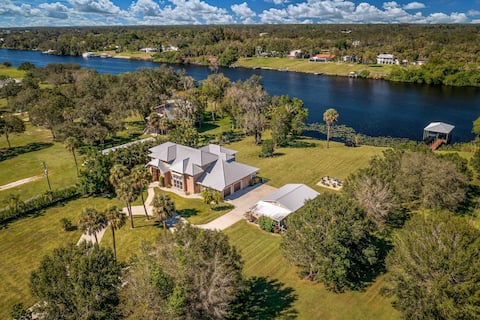 River Bank Hideaway, Go With The Flow