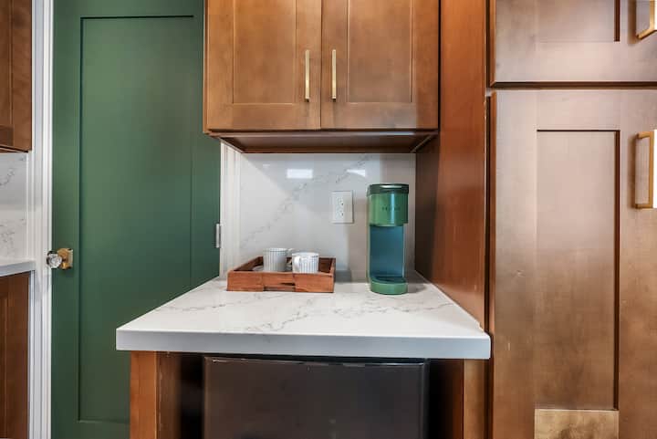 Safe, Clean, Quiet Studio (Close To Sf, Hospitals) - Alameda, CA
