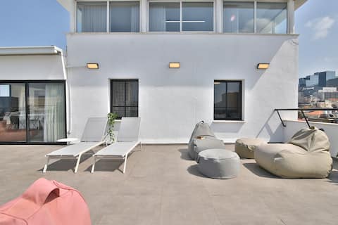 NEW! Penthouse Duplex 3 BR / 2 BATH / 2 Balconies